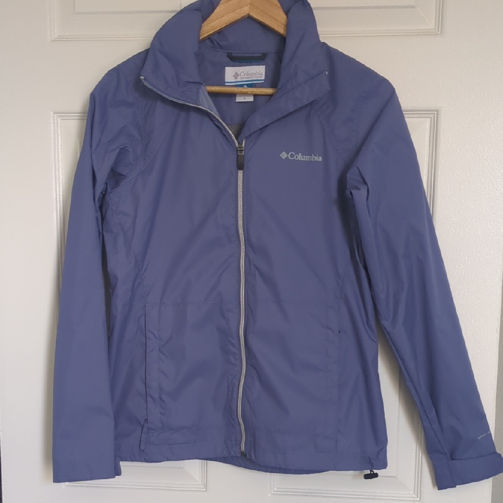 Columbia Omni-shield Windbreaker Jacket with packable hood, size S